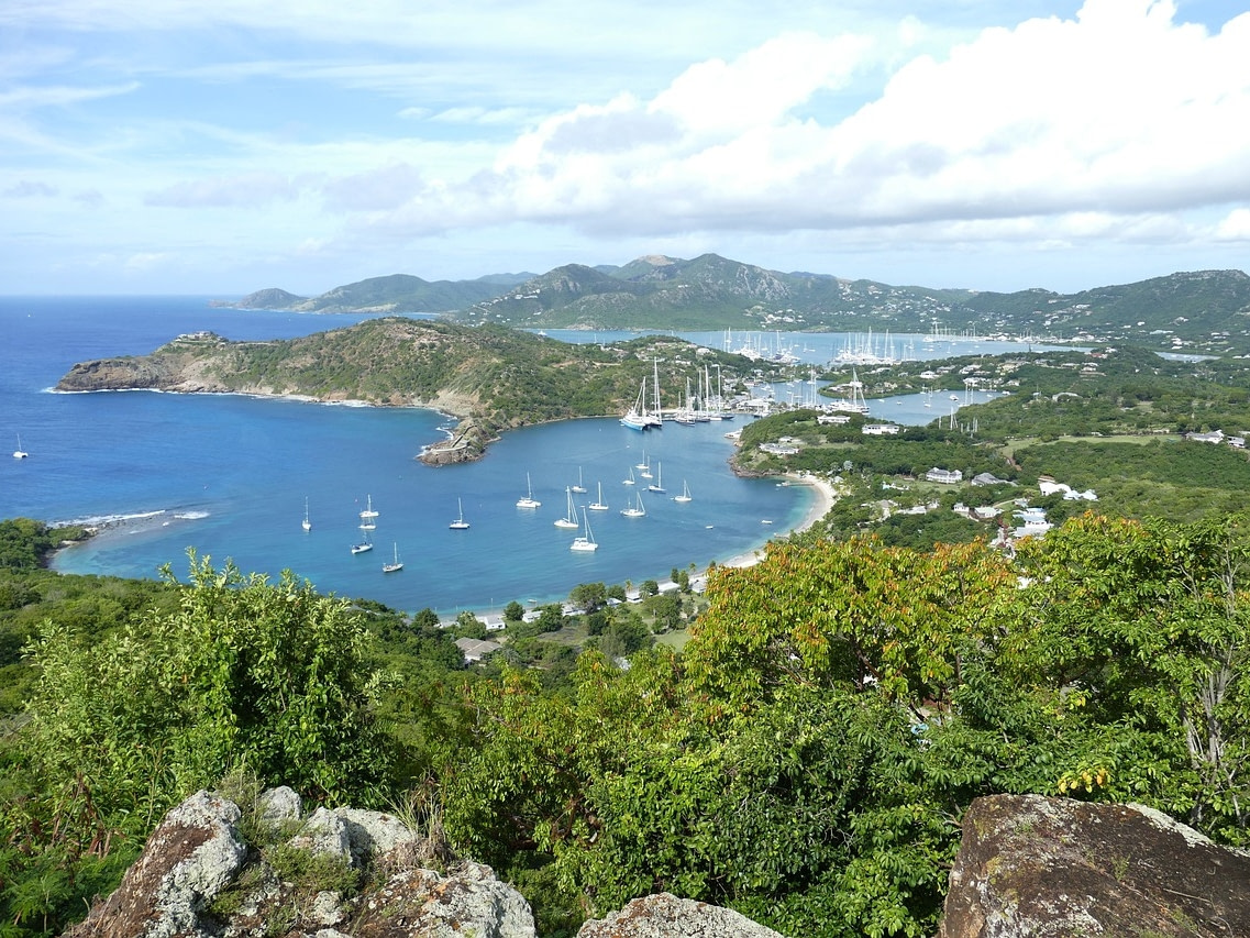 ECPY yacht charter at sea