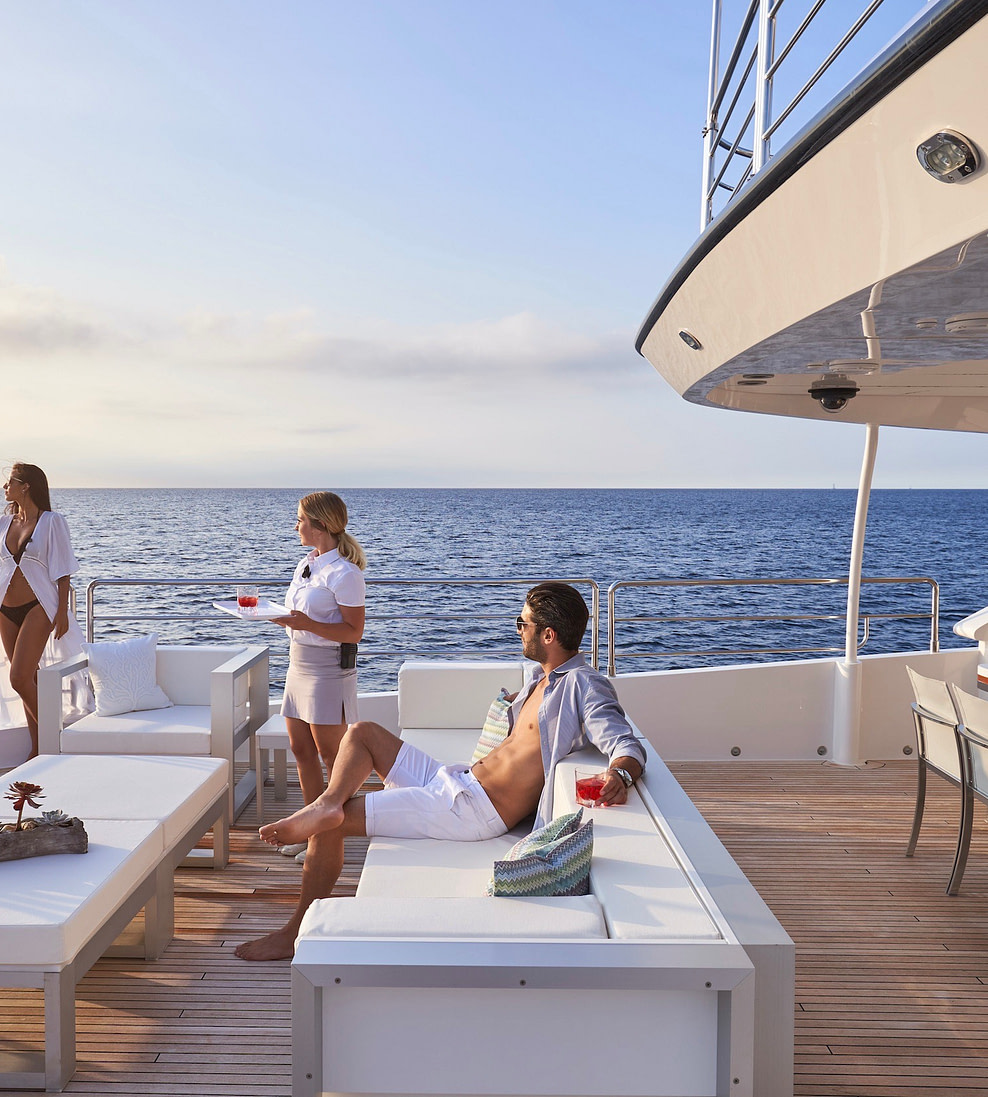 What To Wear On A Luxury Yacht Charter