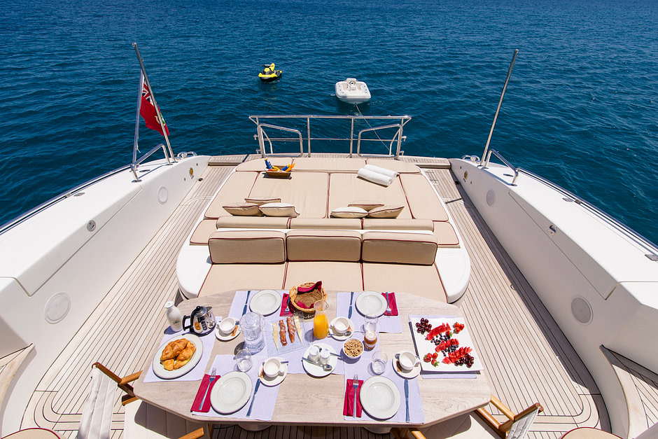 luxury charter yacht photographer
